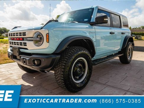 Used 2023 Ford Bronco Heritage Edition AWD/4WD image 1