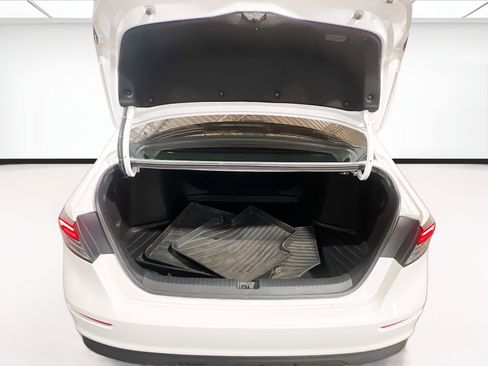 Used 2024 Honda Accord LX image 17