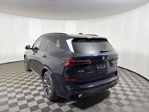 New 2026 BMW X5 xDrive40i w/ M Sport Package AWD/4WD image 3