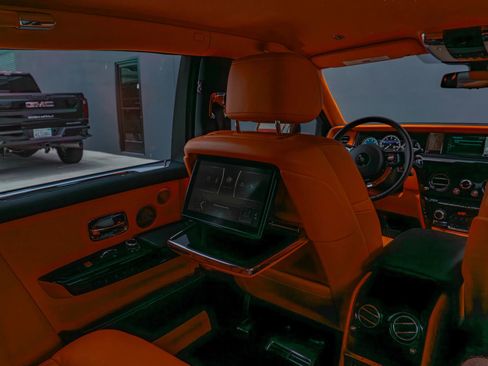 Used 2018 Rolls-Royce Phantom Sedan RWD image 66