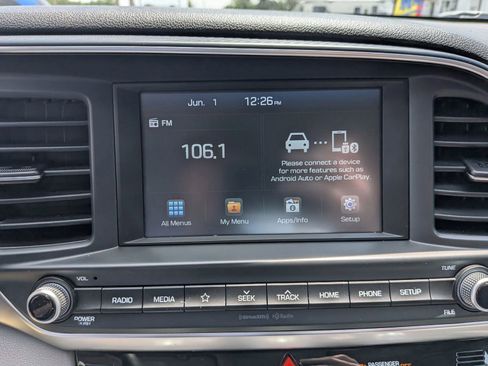 Used 2020 Hyundai Elantra SEL w/ Winter Weather Package FWD image 40
