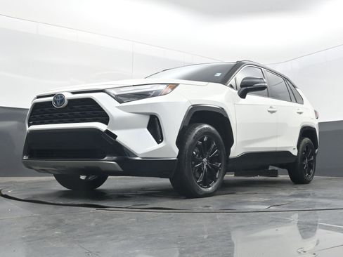 Used 2022 Toyota RAV4 XSE image 22