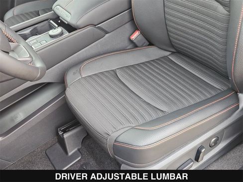 New 2026 Nissan Pathfinder SV image 16