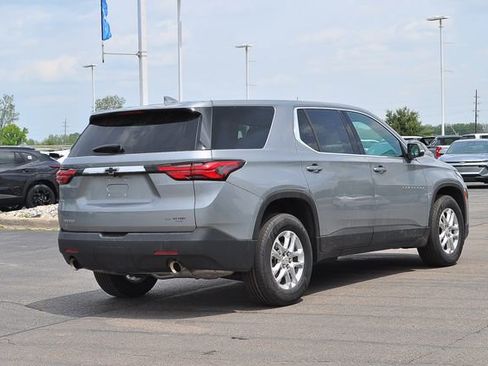Used 2023 Chevrolet Traverse LS w/ Safety Package FWD image 3