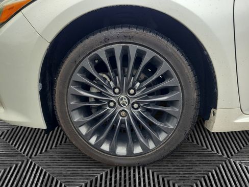 Used 2016 Toyota Avalon Touring FWD image 14