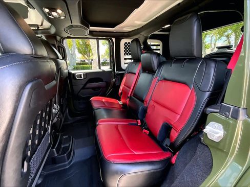 Used 2023 Jeep Wrangler Unlimited Rubicon 392 image 20