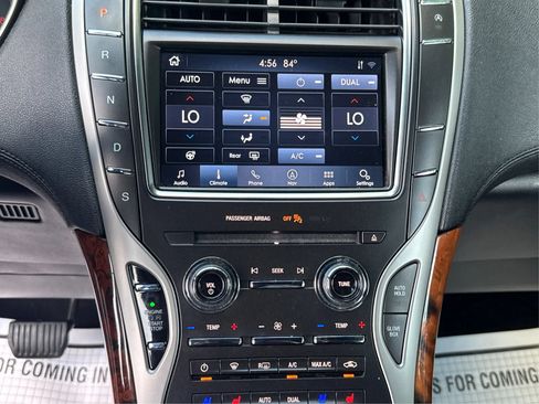 Used 2020 Lincoln Nautilus Reserve AWD/4WD image 30