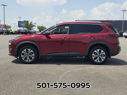 Used 2021 Nissan Rogue SV w/ Premium Package FWD image 2
