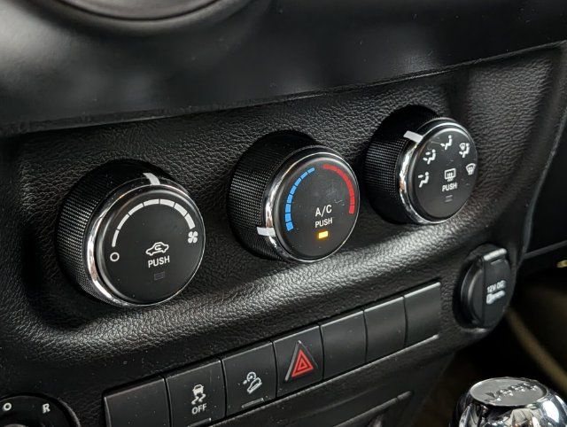 Used 2017 Jeep Wrangler Sport AWD/4WD image 22