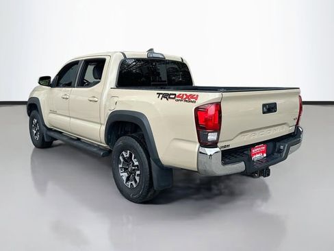 Used 2019 Toyota Tacoma TRD Off-Road image 8