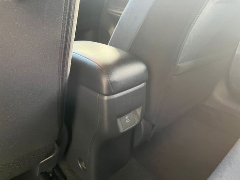 Used 2025 Nissan Versa SV image 23