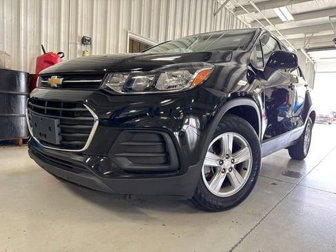 Used 2019 Chevrolet Trax LS w/ Tint and Cruise Package FWD image 24