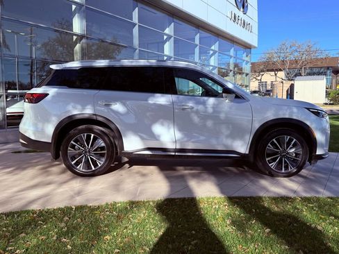 Certified 2026 INFINITI QX60 Luxe w/ Family Package image 5