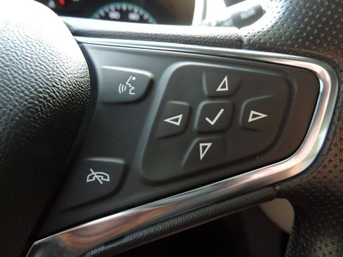 Used 2024 Chevrolet Equinox LS FWD image 25