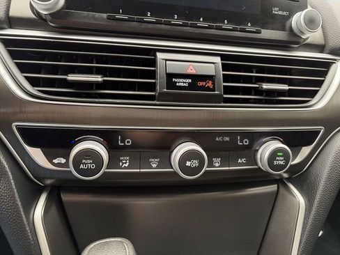 Used 2018 Honda Accord LX image 19