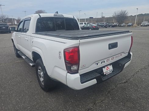 Used 2022 Toyota Tacoma SR image 7