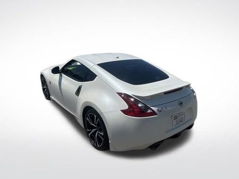 Used 2020 Nissan 370Z Touring Sport RWD image 3