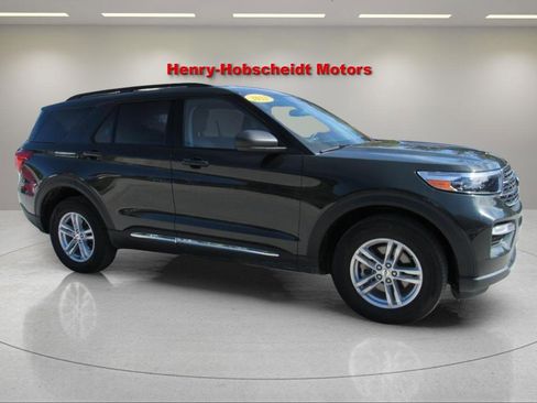 Used 2022 Ford Explorer XLT w/ Equipment Group 202A image 1