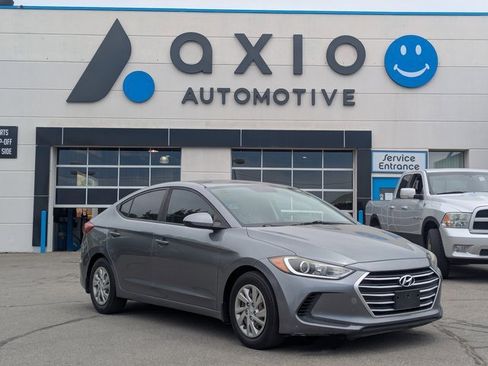 Used 2017 Hyundai Elantra SE image 1