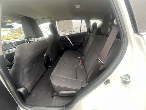 Used 2017 Toyota RAV4 XLE image 9