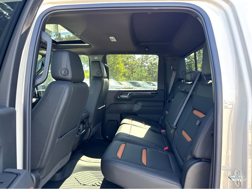New 2026 GMC Sierra 2500 AT4 w/ AT4 Premium Plus Package AWD/4WD image 7