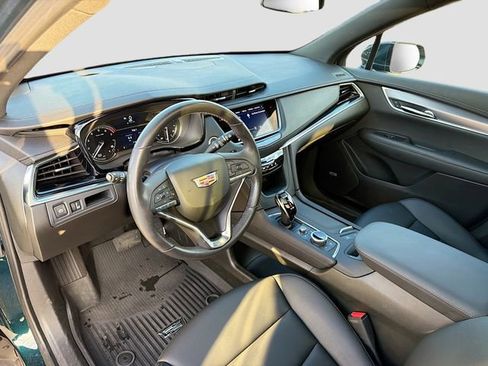 Used 2024 Cadillac XT6 Luxury FWD image 27