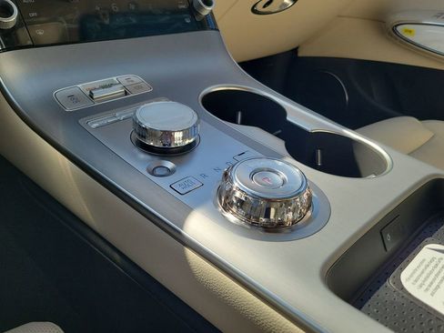 New 2026 Genesis GV70 2.5T Select image 10