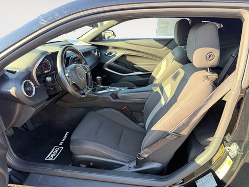 Used 2016 Chevrolet Camaro LT w/ RS Package image 10