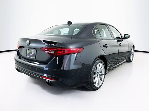 Used 2022 Alfa Romeo Giulia Ti image 9