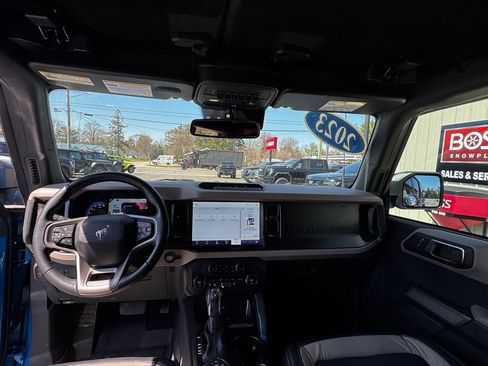 Used 2023 Ford Bronco Wildtrak AWD/4WD image 12