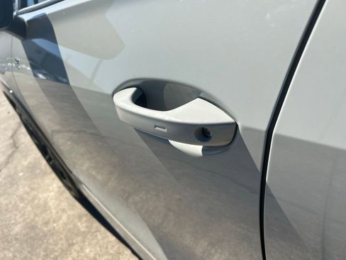 New 2026 Volkswagen Tiguan SE R-Line image 27