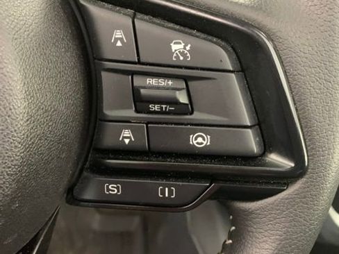 Used 2025 Subaru Forester Premium AWD/4WD image 21