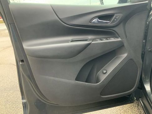 Used 2020 Chevrolet Equinox LT w/ Driver Convenience Package image 14