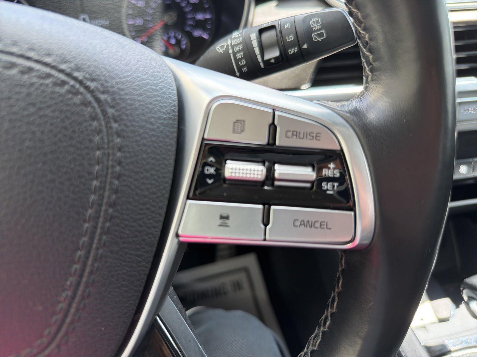 Used 2022 Kia Telluride SX w/ Nightfall Edition Package AWD/4WD image 18