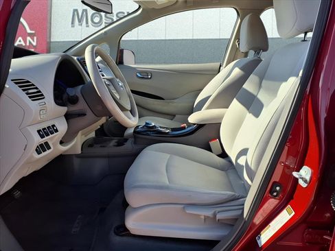 Used 2014 Nissan Leaf SV w/ LED & Quick Charge Package image 12