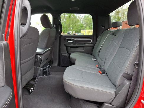 Used 2024 RAM 2500 Big Horn w/ Sport Appearance Package AWD/4WD image 10
