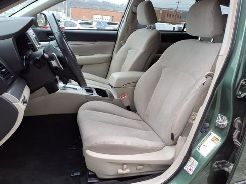 Used 2014 Subaru Outback 2.5i Premium AWD/4WD image 8