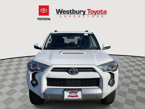 Certified 2022 Toyota 4Runner TRD Off-Road Premium image 3
