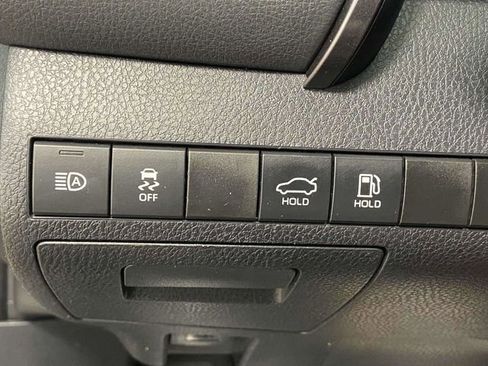 Used 2024 Toyota Camry SE image 18