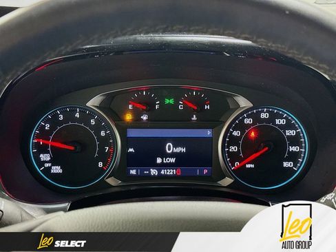 Used 2023 Chevrolet Traverse LT FWD image 15
