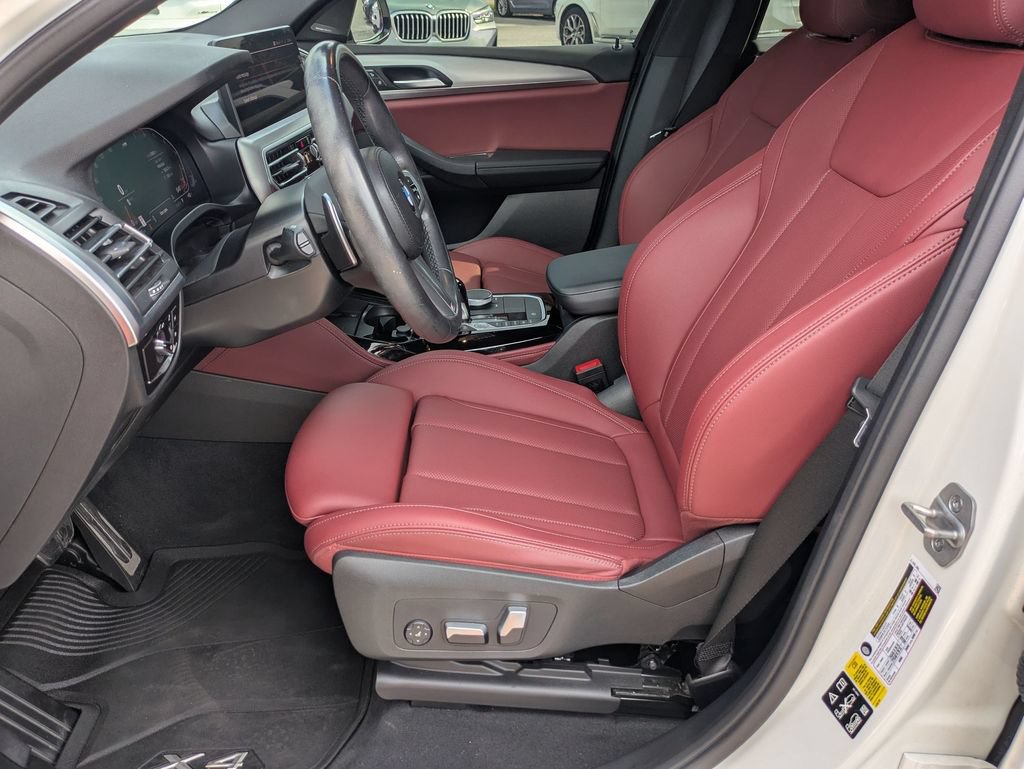 Used 2024 BMW X4 xDrive30i w/ M Sport Package AWD/4WD image 12