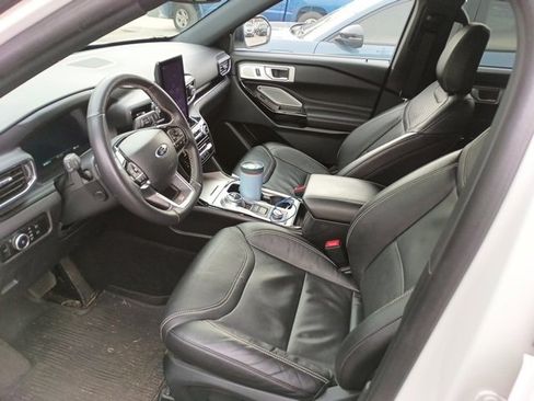 Used 2023 Ford Explorer ST w/ Equipment Group 401A image 8