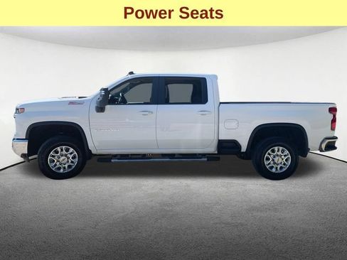 Used 2026 Chevrolet Silverado 2500 LT AWD/4WD image 6