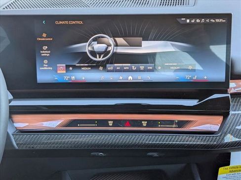 New 2026 BMW i5 eDrive40 w/ Convenience Package image 12