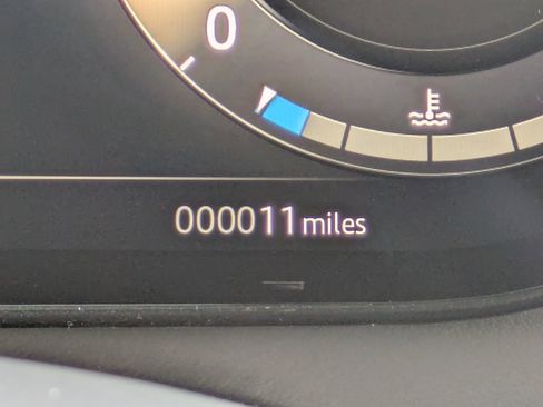 New 2026 Land Rover Range Rover Sport Dynamic SE image 11