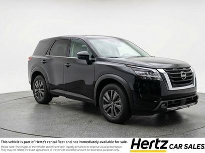 Used 2025 Nissan Pathfinder SV