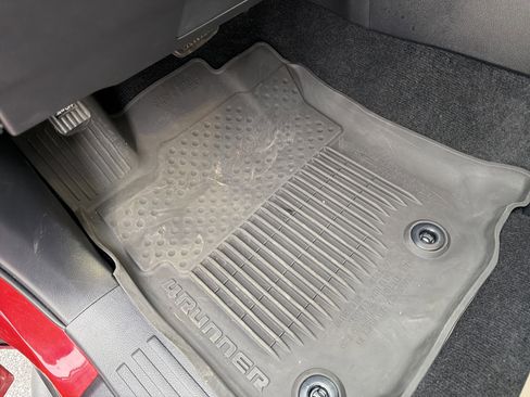 Used 2022 Toyota 4Runner SR5 Premium w/ Moonroof Package image 17