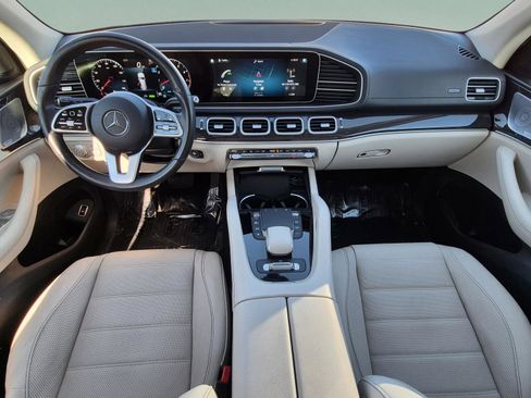 Used 2021 Mercedes-Benz GLS 450 4MATIC image 11