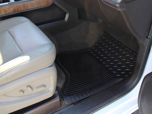 Used 2016 GMC Sierra 2500 SLT w/ Duramax Plus Package image 28