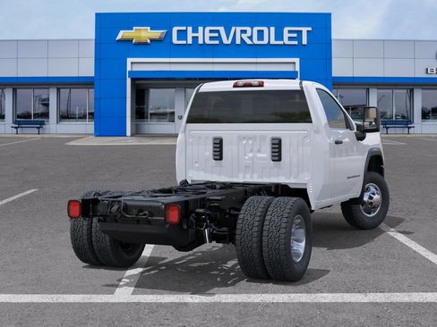 New 2026 GMC Sierra 3500 Pro AWD/4WD image 4